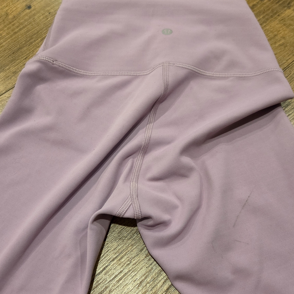 Lululemon Athletica Soft Purple Leggings - Picture 3 of 8